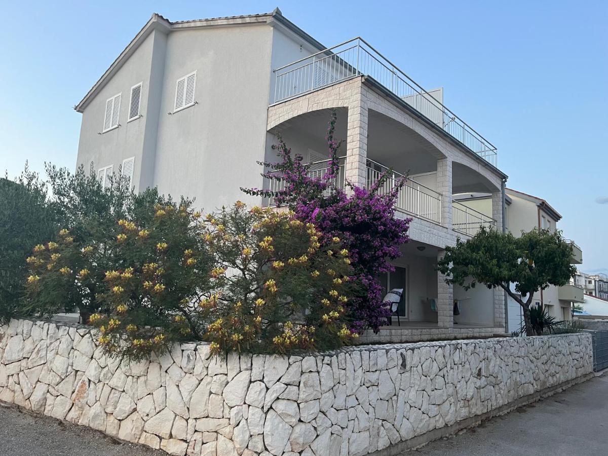 Apartmani Emil Traù Esterno foto