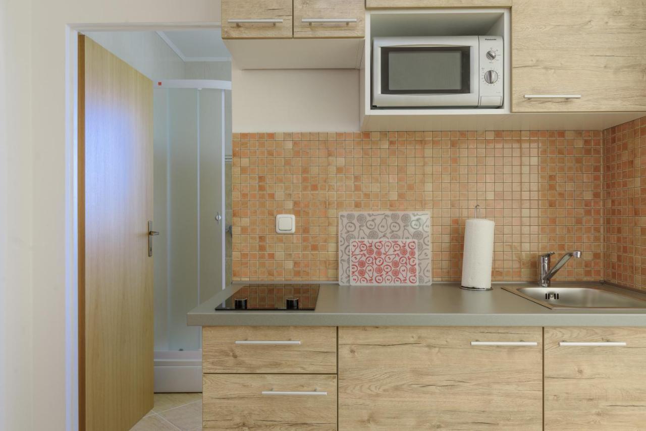 Apartmani Emil Traù Esterno foto
