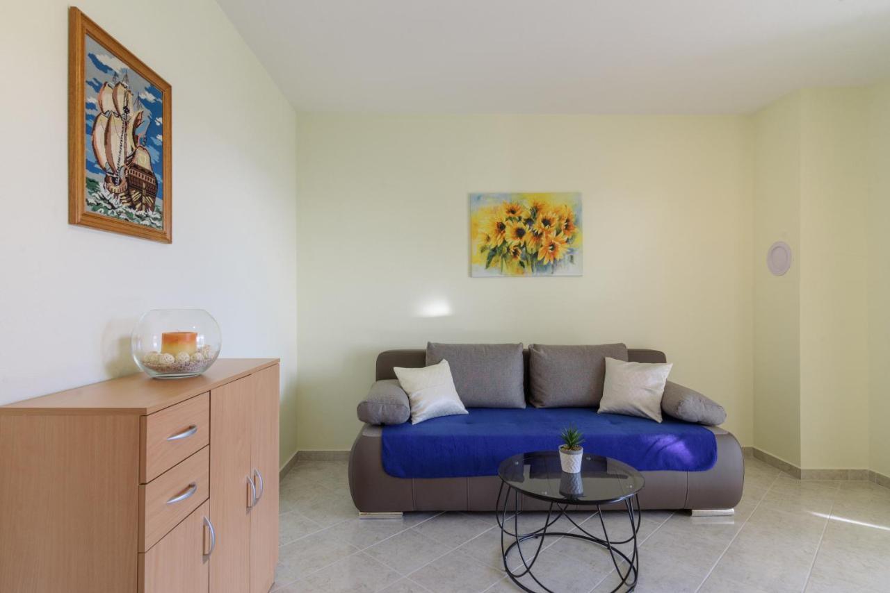 Apartmani Emil Traù Esterno foto