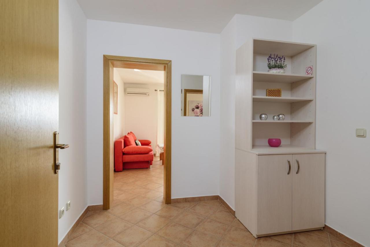 Apartmani Emil Traù Esterno foto
