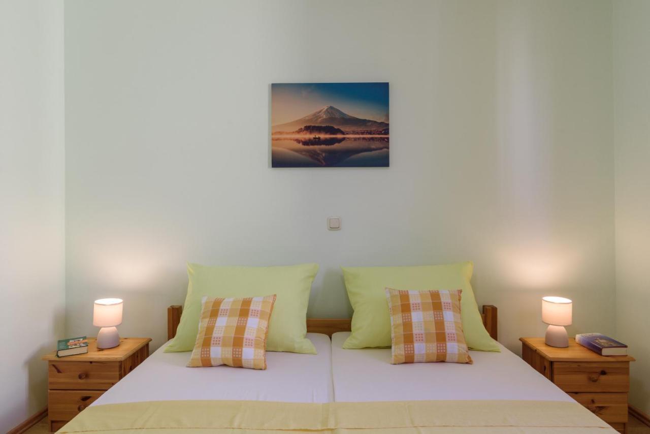 Apartmani Emil Traù Esterno foto
