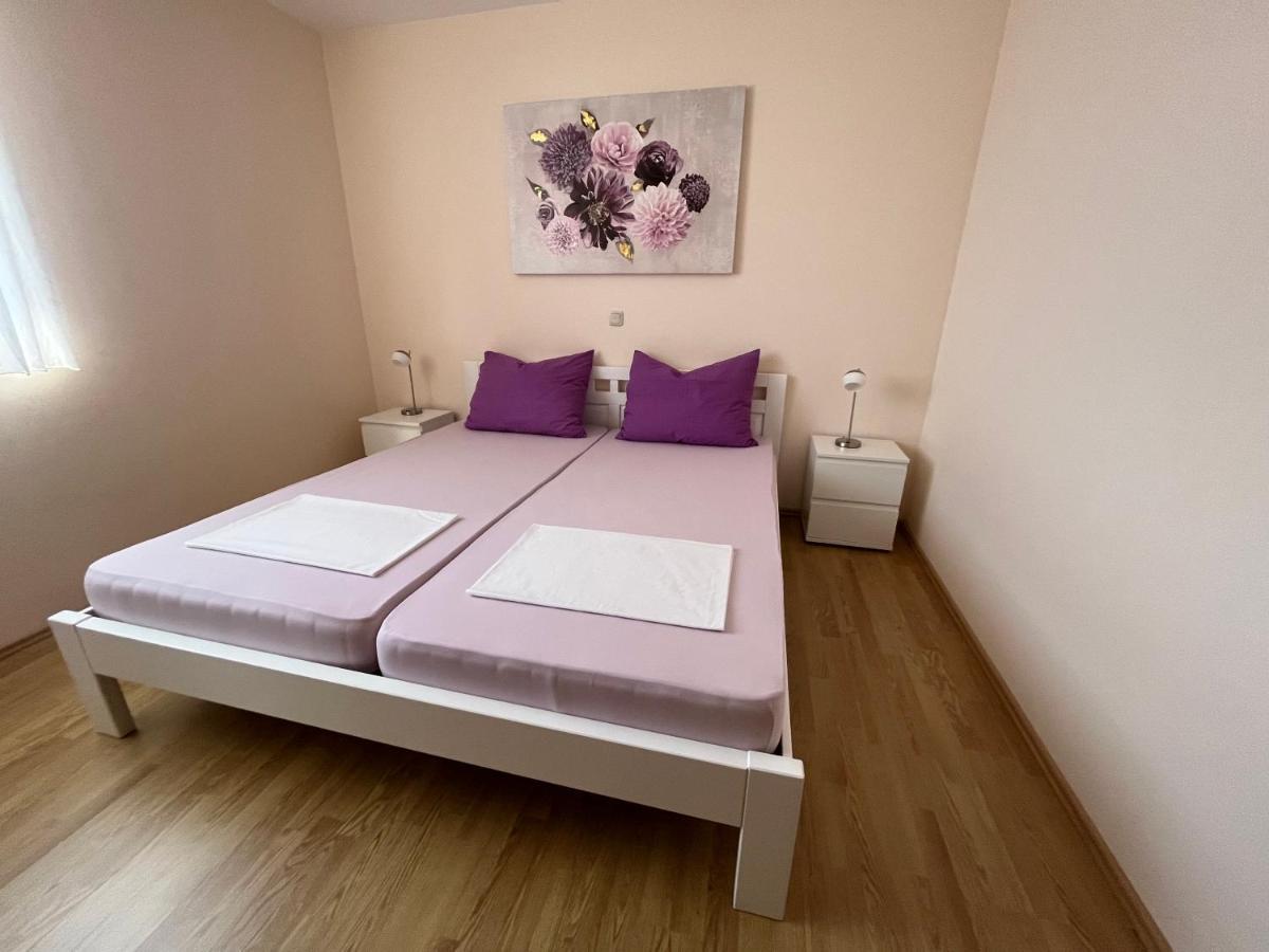 Apartmani Emil Traù Esterno foto