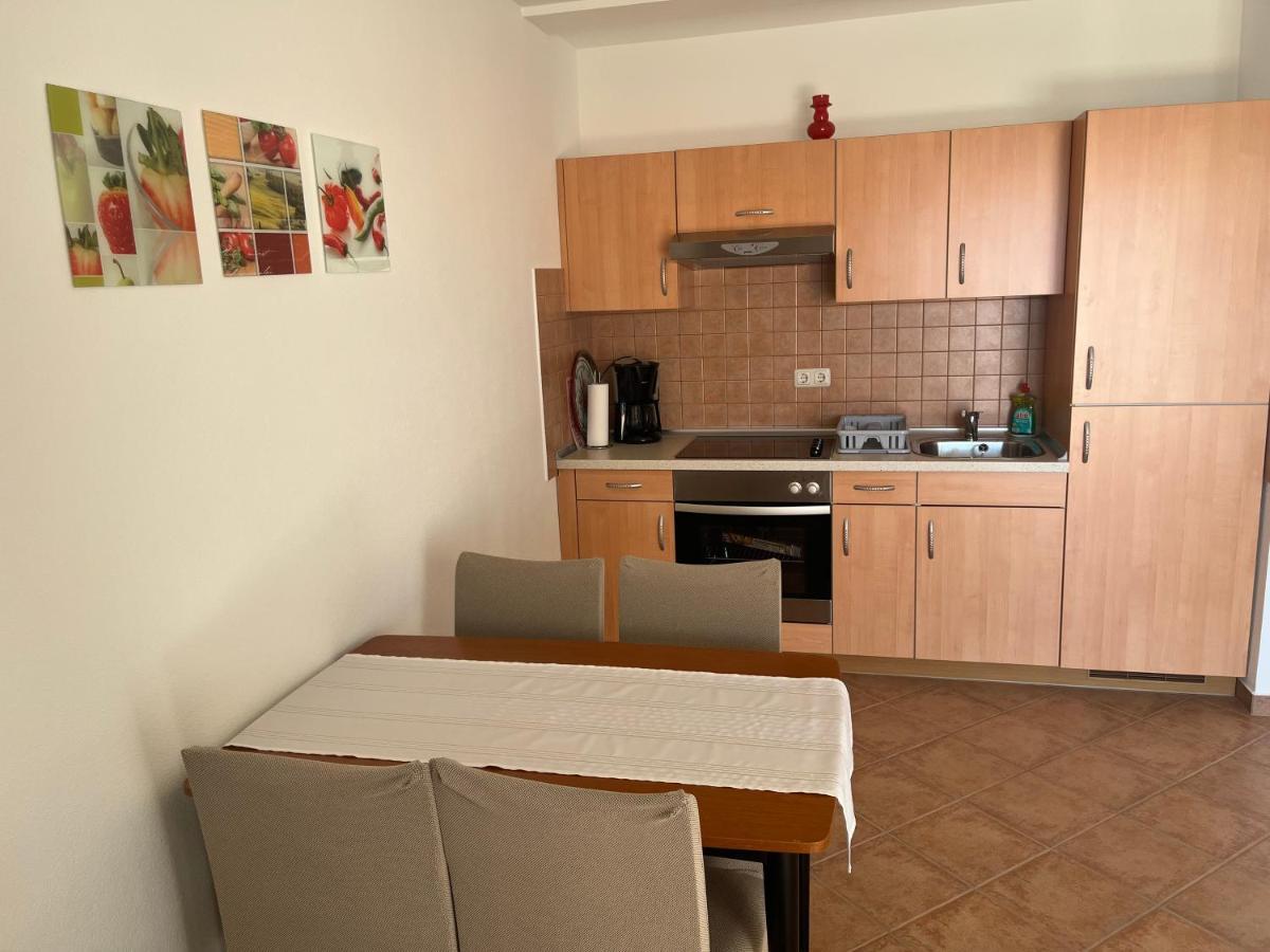 Apartmani Emil Traù Esterno foto