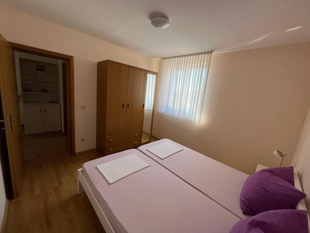 Apartmani Emil Traù Esterno foto