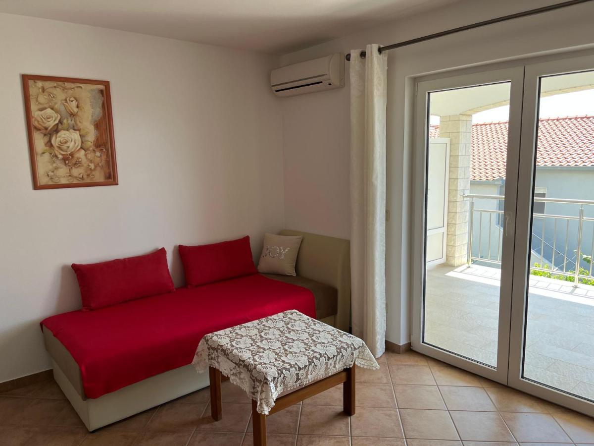Apartmani Emil Traù Esterno foto