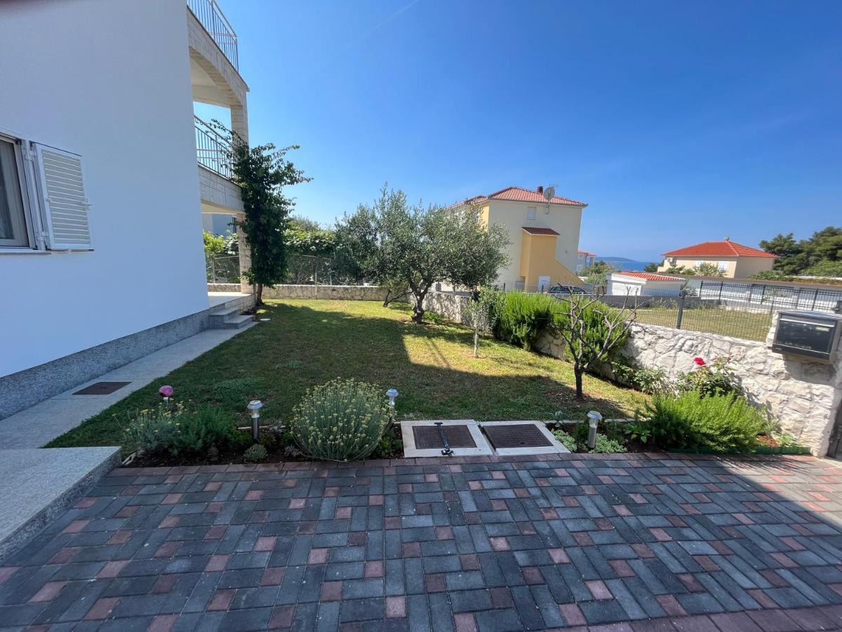 Apartmani Emil Traù Esterno foto